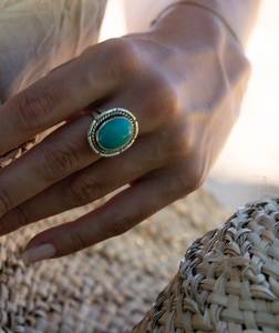Bague audacieuse bleu turquoise, faite à la main en argent sterling 925, style hippie bohème, pierre de naissance de décembre, idée cadeau pour femme - Product Image 1