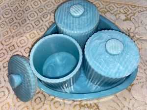 100% ensemble de quatre pots de qualité supérieure et plateau décoratif en résine couleur bleu clair - Product Image 2