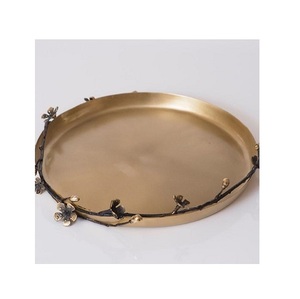 ถาดเสิร์ฟโลหะเคลือบเงาสีทองผู้ผลิตที่เสิร์ฟแบบโลหะทำมือดีไซน์ใหม่ - Product Image 4