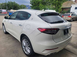 2022 Limpiamente USADO Maserati Levante GT - Product Image 5