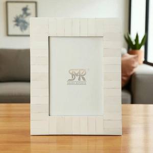 Incrustaciones de Hueso Blanco para Marcos de Fotos, Diseño de Líneas Verticales, Hechas a Mano, Personalizables, Elegantes, para Exhibición en Mesa o Pared - Product Image 3