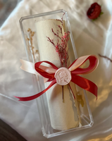 Boîte cadeau de mariage vintage en métal et verre avec cadre en laiton, lettre d'amour enroulée, papier artistique encollé, fait main