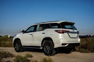 Nuovissima Toyota Fortuner 2025 4.0L SUV 4WD Benzina 345 CV 6 Cilindri Guida a Sinistra - Product Image 5