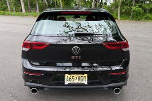Volkswagen Golf GTI Autobahn 2025 Usado en Excelentes Condiciones - Product Image 3