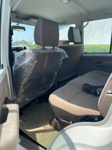 Motor Diésel de 6 Cilindros Usado para Camioneta, Caja de Cambios Automática/Manual, Volante a la Izquierda, Asientos de Cuero - Product Image 3