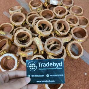 Brazaletes de madera rústica para mujer, joyería de estilo ecológico hecha a mano para aspecto bohemio y opciones de regalo Tradebyd - Product Image 3