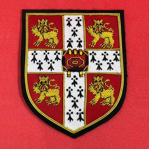 Logo de vêtements personnalisé lettre sergé tissu adhésif Merrow bordure fer bâton sur tissé broderie uniforme scolaire nom Badge - Product Image 4