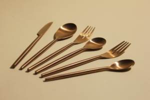 Juego de cubiertos de metal clásico para el hogar Hotel Restaurantes Cubiertos dorados y multicolores Cucharas elegantes Tenedores y palillos Juegos de cubiertos - Product Image 2