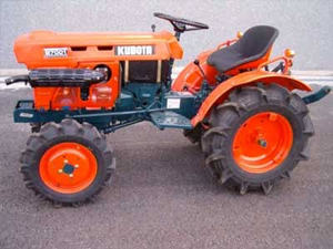 Tracteur agricole compact 4x4 50 CV B7001 neuf et d'occasion authentique pour vergers, jardins et applications agricoles - Product Image 3