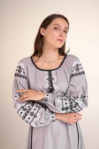 Vestido maxi de algodón 100% de diseño personalizado para mujer tejido a mano con cintura natural bordada por la empresa de fabricación de ropa - Product Image 3