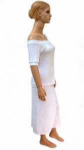 Robe midi blanche à épaules dénudées, manches mi-longues, coupe ample, décontractée, en coton tissé, couleur unie, ourlet asymétrique, taille naturelle - Product Image 4
