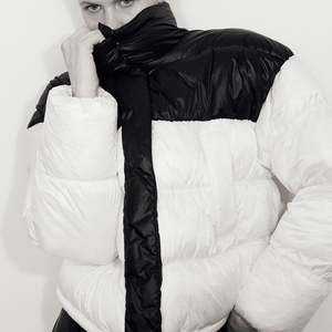 Venta al por mayor de ropa de invierno con logotipo personalizado de talla grande para mujer Chaquetas acolchadas algodón 100% poliéster relleno abrigos de Mujer - Product Image 4