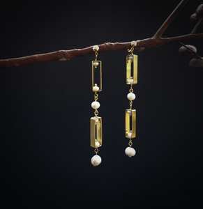 Longues boucles d'oreilles pendantes en laiton perle d'eau douce bijoux faits main géométriques modernes minimalistes - Product Image 1