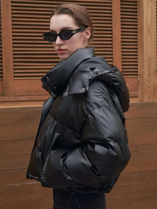 Hot Selling <b>Women's</b> Puffer <b>Jacket</b> for Cold Weather Breathable and On-Trend with Customizable Pearls Decoration - Product Image 4