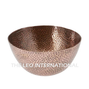 Cuenco Decorativo de Metal y Madera con Acabado Antiguo de Latón, Forma Redonda, Estilo Nórdico Moderno para el Hogar - Product Image 4