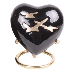 Urna de cremación de recuerdo en forma de corazón única para cenizas humanas hecha a mano en latón y urna de entierro de recuerdo grabada a mano en casa - Product Image 4