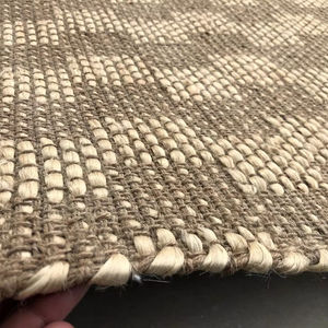 Direct de l'usine Tapis de jute indien écologique tissé à la main Tissage plat léger pour un usage intérieur et domestique - Product Image 1