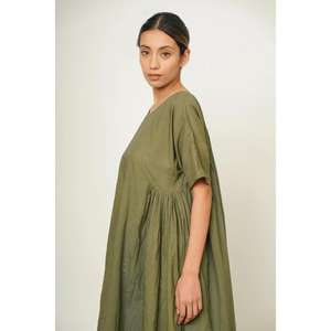 เดรสผ้าฝ้ายสีเขียวมะกอกทรงเอไลน์ แขนสั้น สไตล์ลำลอง ใส่สบาย ทรงหลวม ยาวคลุมเท้า  แบบโอเวอร์ไซส์ สไตล์โกธิค  รักษ์โลก เหมาะสำหรับฤดูร้อน - Product Image 3