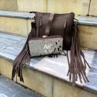 Tas bahu rumbai kualitas Premium dengan dompet tas selempang kasual kulit pinggiran pinggiran wanita ukir tangan desainer laris