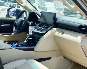 Toyota Land Cruiser d'occasion à prix abordable, propre et en excellent état, disponible en conduite à gauche et à droite - Product Image 4