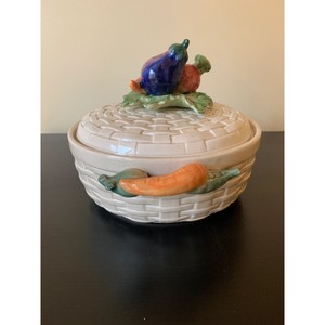 Texture végétale de vente chaude sur le plat de casserole en céramique blanche le plus mignon avec couvercle - Product Image 3