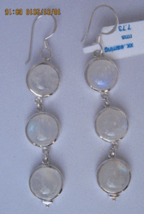 Pendientes colgantes de piedra lunar arcoíris natural para mujer, plata de ley 925 con engaste de bisel, piedra principal de granate, oro rosa, oro Shah Gems - Product Image 1