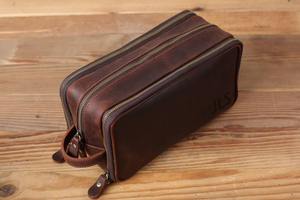 2024 hommes Vintage en cuir véritable fermeture éclair étanche voyage pour et sac cosmétique pour hommes LYG-0006 - Product Image 4