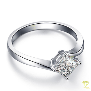 Anillo de compromiso de moissanita de corte princesa personalizado, joyería de boda solitaria clásica para mujer en plata de ley - Product Image 4