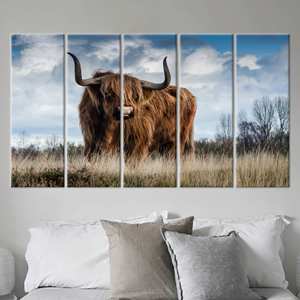 Cuadro Impreso de Vaca Highland sobre Lienzo - Elegancia Rústica para Decoración del Hogar, 5P: Enmarcado para Galería - Product Image 1