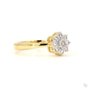 Anillo de bodas de oro amarillo de 18 quilates certificado IGI para mujer, racimo de diamantes naturales, diseño de flor de corte brillante, elegante para compromiso - Product Image 2