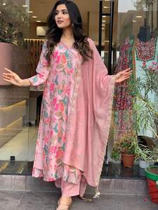 Nueva muselina de diseñador con estampado digital Kurti y pantalón con trabajo de encaje Chinon bordado trabajo Dupatta - Product Image 3