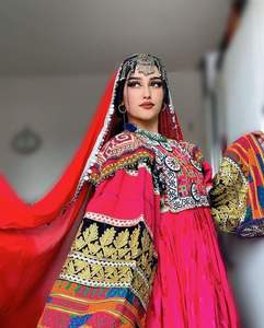 Robe afghane Kuchi pour femmes de la meilleure qualité faite à la main avec de jolis motifs de broderie et de belles manches - Product Image 5