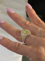 Anillo de Compromiso con Diamante Amarillo de Corte Pera Cultivado en Laboratorio, 2.00 Ct, Certificado IGI, Doble Halo, Oro Blanco de 14K