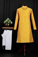Traditionnelle et simple J-Card soie avec contraste Butti pleine couture kurta avec pyjama au prix de gros de l'Inde
