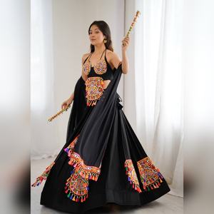 Lehenga Choli Cosido para Mujer, Bordado Pesado con Espejo, Diseño Indio, Ropa de Fiesta, Venta al por Mayor - Product Image 2