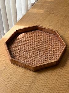 Plateau rond décoratif en rotin et coquillages, vaisselle artisanale, excellent cadeau de Noël pour les maisons élégantes - Product Image 5