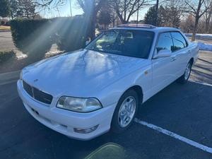 Nissan Leopard XV de 1998 en Buen Estado, Sin Reserva, Sedán Deportivo del Mercado Japonés, Turbo V6, Versión Estadounidense - Product Image 4