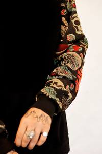 l Design Embossed <b>Sleeves</b> Detail Streetwear <b>Long</b> <b>Sleeve</b> Oversize Sweatshirt VGSTREET - Product Image 5