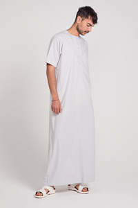 2024 hommes islamique Thobes personnalisé OEM nouvelle mode à manches longues panneau conception Style marocain plaine Jubbah tissu matériel - Product Image 6