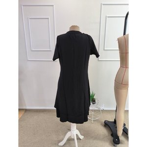 Vestido midi de manga corta con cuello redondo y textura arrugada para mujer, 35984 - Negro - Product Image 5