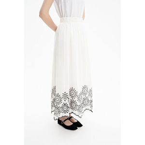 Elegante Falda Lápiz de Voile Blanco Hueso con Dobladillo Bordado - Product Image 4