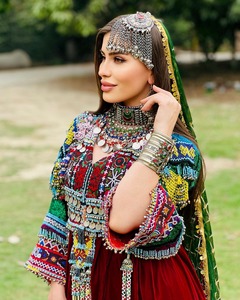 Vestido Étnico de Gasa con Mangas Largas y Bordado a Mano para Mujer, Estilo Afgano, para Eventos, Festivales y Bodas - Product Image 1