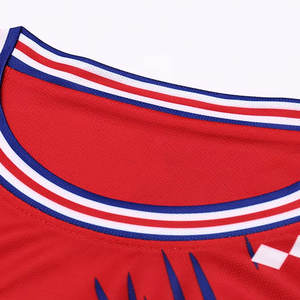 เสื้อฟุตบอลผ้าโพลีเอสเตอร์สำหรับผู้ชายเสื้อฟุตบอลพิมพ์ลายตาข่ายระบายอากาศได้ดีแห้งเร็วปรับแต่งได้100% - Product Image 6