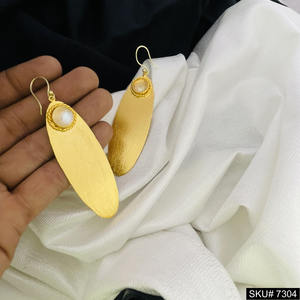 Designer <b>Gold</b>-Plated Geometric Stud <b>Earrings</b> Vintage Trendy Brass Jewelry Plain <b>Drop</b> for Engagement - Product Image 1