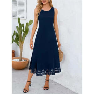 Vestido midi de crepé importado con estampado floral cortado a láser sin mangas para mujer, 34051 - Product Image 3