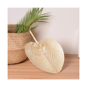 Éventail traditionnel en bambou au Vietnam-Éventail artisanal en raphia de bambou de couleur naturelle Éventails tissés en rotin de canne de paille de feuille de palmier à la main d'été - Product Image 5