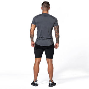 T-shirt athlétique pour homme, gris anthracite foncé, coupe slim, manches courtes raglan, ourlet incurvé, idéal pour la gym - Product Image 4