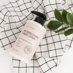 NATINDA PineNeedle Lotion calmante pour le corps Savon apaisant et relaxant pour les soins du corps - Product Image 4