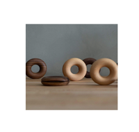 Pince à beignets en bois d'acacia Scellant promotionnel en forme de beignets en bois de qualité supérieure Fournisseur en gros de beignets en bois