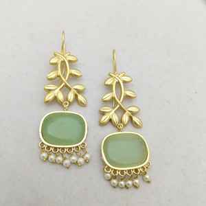 Motif Vine Leafy Pattern Juego de pendientes de gota Latón pesado Mate Chapado en oro Aleación Personalizable Diseño de producto a granel para la moda - Product Image 1